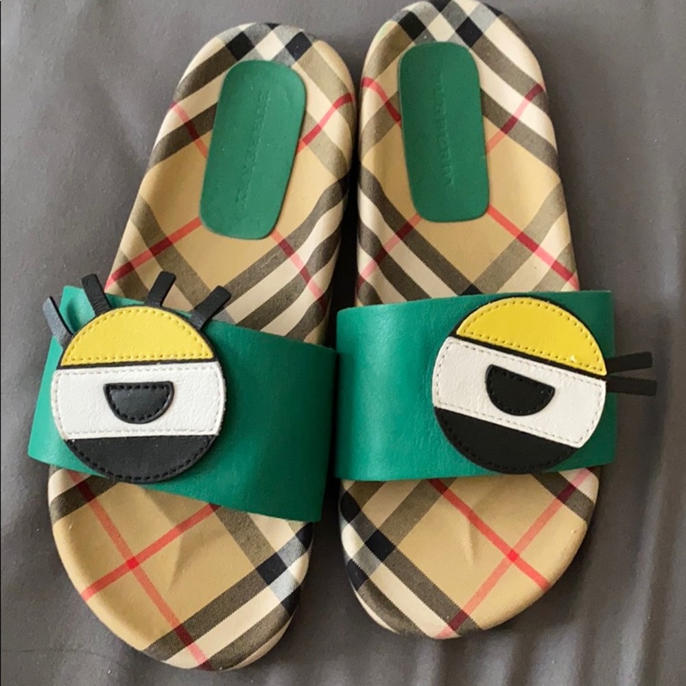 Burberry Big Kid Green Slides Sz 34 - US 3